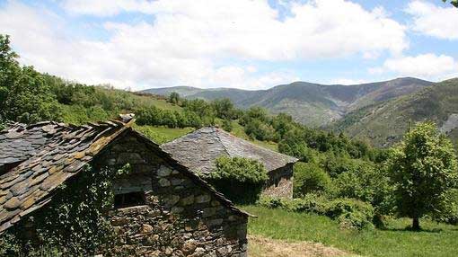 Vista de Lago (Allande-Asturias) por Alfonso Polvorinos