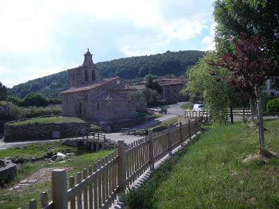 Salcedillo iglesia de San Martín Obispo (Brañosera-Palencia)