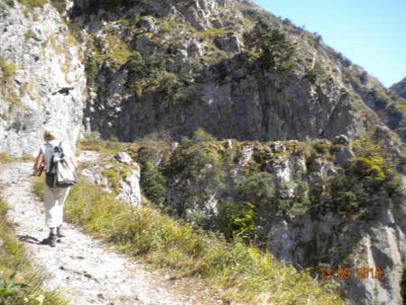 Caminando por la senda de Las Xanas (Asturias)